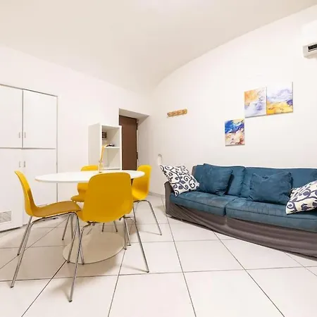 9 Minutes From Termini - Loft With Free Wi-fi And Netflix